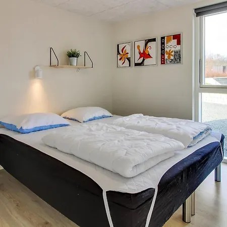Nyaraló Yakari - 300m From The Sea By Interhome