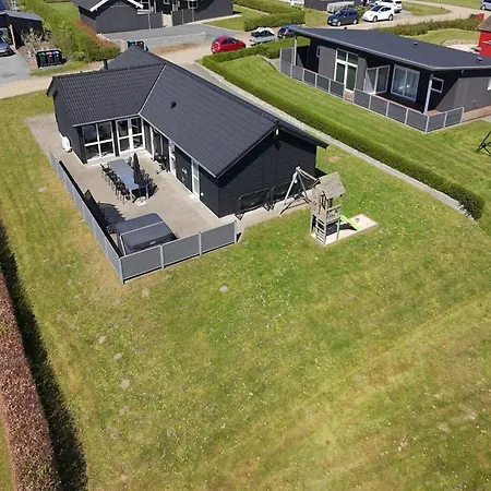 Yakari - 300m From The Sea By Interhome Nyaraló *