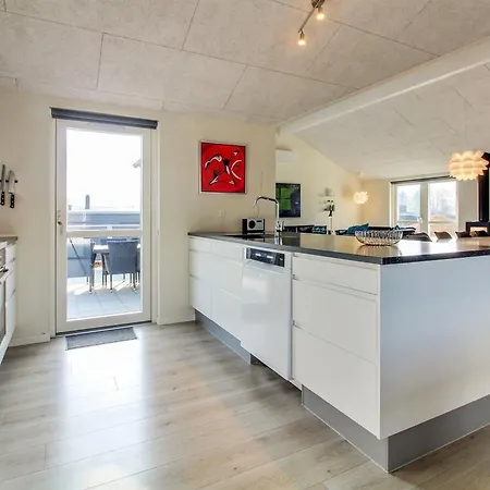 Yakari - 300m From The Sea By Interhome Nyaraló *