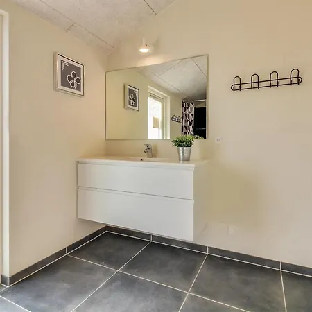 Nyaraló Yakari - 300m From The Sea By Interhome *
